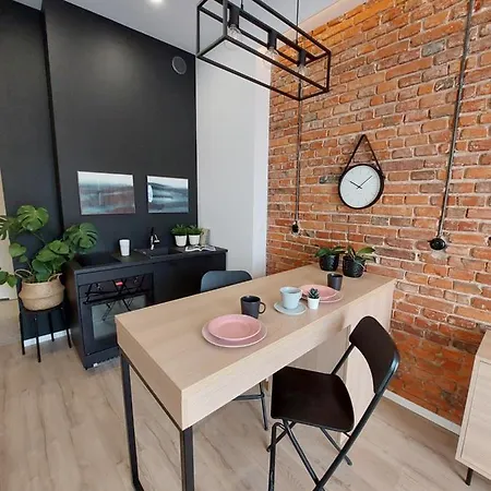 Kosciuszki Apartment *